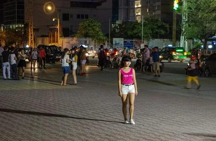 Gỗ và Video: Kết nối nghệ thuật truyền thống với công nghệ hiện đại